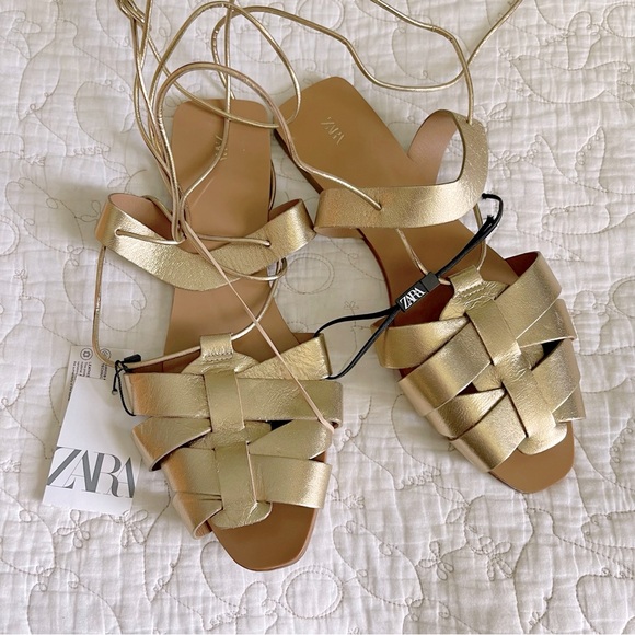 SOLD* Zara NWT Gold Strappy Gladiator Style Sandals Flats Size 40 8.5 US Women - Picture 4 of 7